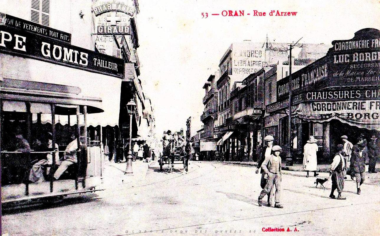 1726- Oran - Rue d'Arzew carrefour Bd Seguin.jpg